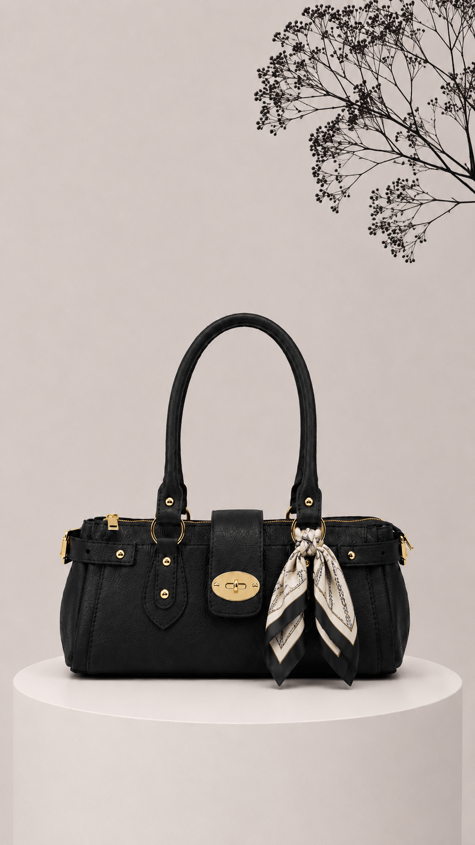 Bolso Noa en piel color negro con herrajes dorados